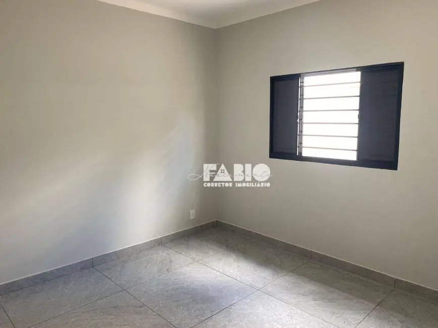 Foto 2 de Casa com 2 quartos à venda, 200m2 em Mirassol - SP