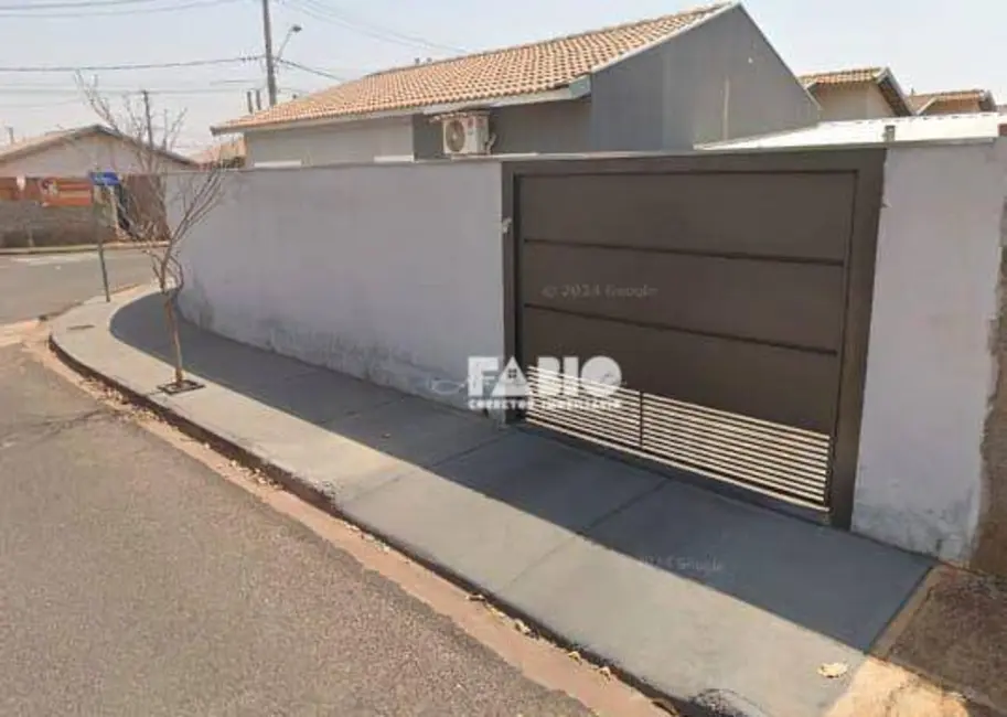 Foto 2 de Casa com 3 quartos à venda, 220m2 em Bady Bassitt - SP