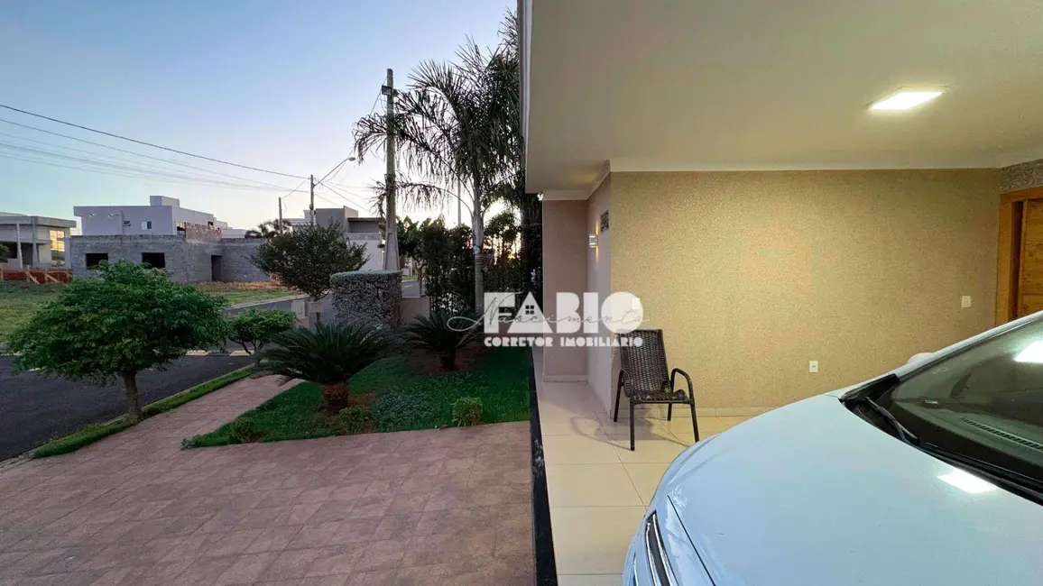 Casa de Condomínio com 3 quartos à venda, 200m2 em Parque Residencial Nature I, Sao Jose Do Rio Preto - SP - imagem 3 Foto 3 de Casa de Condomínio com 3 quartos à venda, 200m2 em Parque Residencial Nature I, Sao Jose Do Rio Preto - SP