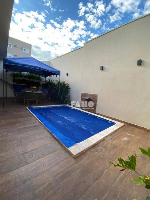 Casa com 3 quartos à venda, 242m2 em Vila Esplanada, Sao Jose Do Rio Preto - SP - imagem 2 Foto 2 de Casa com 3 quartos à venda, 242m2 em Vila Esplanada, Sao Jose Do Rio Preto - SP