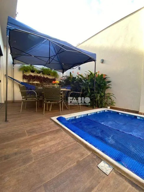 Casa com 3 quartos à venda, 242m2 em Vila Esplanada, Sao Jose Do Rio Preto - SP - imagem 3 Foto 3 de Casa com 3 quartos à venda, 242m2 em Vila Esplanada, Sao Jose Do Rio Preto - SP