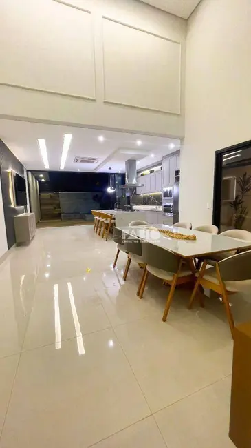 Casa de Condomínio com 3 quartos à venda, 360m2 em Quinta do Lago Residence, Sao Jose Do Rio Preto - SP - imagem 8 Foto 8 de Casa de Condomínio com 3 quartos à venda, 360m2 em Quinta do Lago Residence, Sao Jose Do Rio Preto - SP