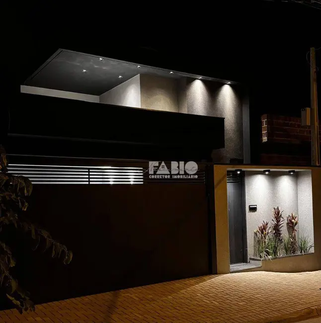 Foto 2 de Casa com 3 quartos à venda, 200m2 em Sao Jose Do Rio Preto - SP