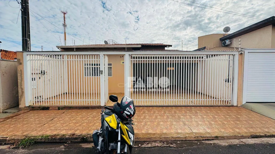 Foto 2 de Casa com 3 quartos à venda, 200m2 em Mirassol - SP