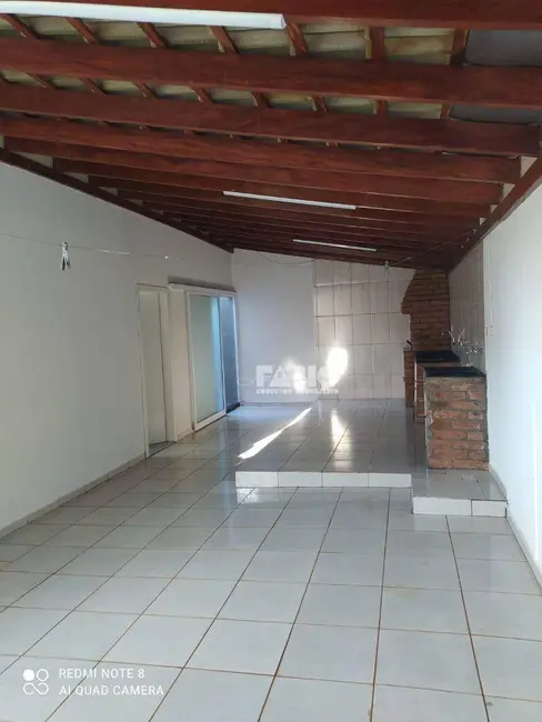 Casa com 3 quartos à venda, 220m2 em Bady Bassitt - SP - imagem 1 Foto 1 de Casa com 3 quartos à venda, 220m2 em Bady Bassitt - SP