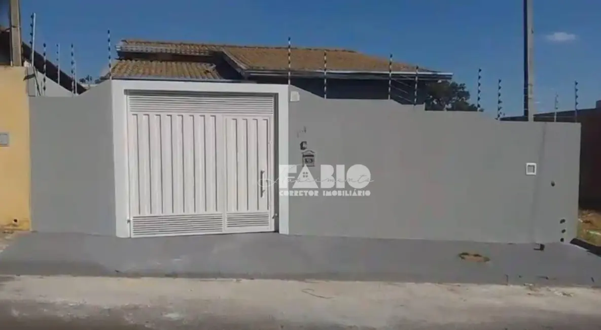 Casa com 3 quartos à venda, 220m2 em Bady Bassitt - SP - imagem 2 Foto 2 de Casa com 3 quartos à venda, 220m2 em Bady Bassitt - SP