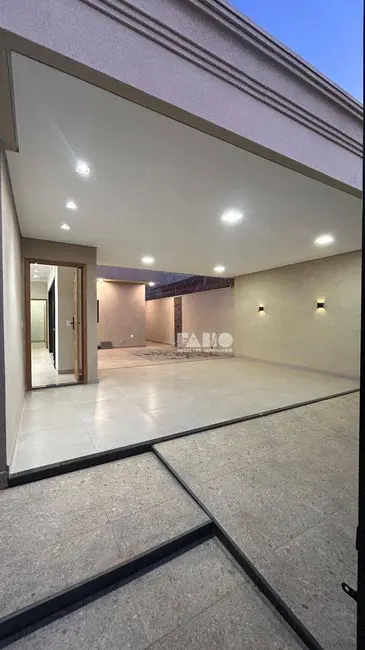 Foto 2 de Casa com 3 quartos à venda, 200m2 em Sao Jose Do Rio Preto - SP