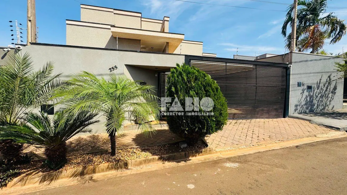 Foto 2 de Casa com 3 quartos à venda, 242m2 em Sao Jose Do Rio Preto - SP