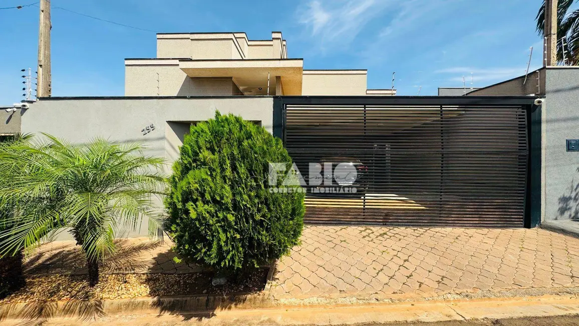 Foto 1 de Casa com 3 quartos à venda, 242m2 em Sao Jose Do Rio Preto - SP