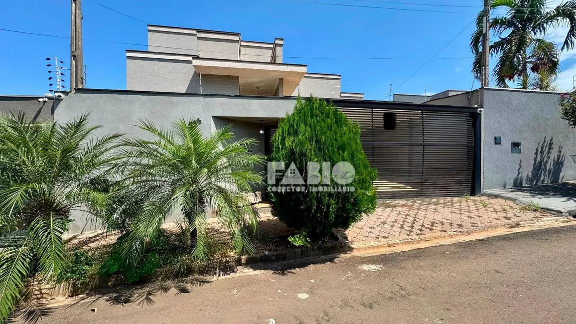 Foto 2 de Casa com 3 quartos à venda, 242m2 em Sao Jose Do Rio Preto - SP