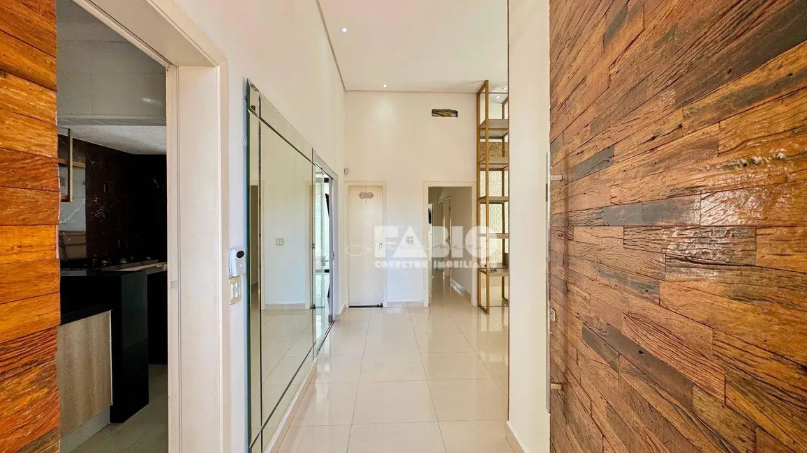 Foto 6 de Casa com 3 quartos à venda, 242m2 em Sao Jose Do Rio Preto - SP