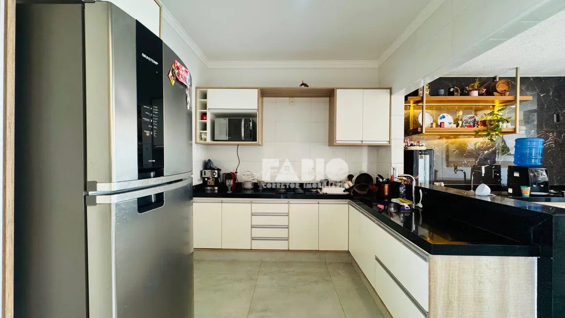 Casa com 3 quartos à venda, 242m2 em Sao Jose Do Rio Preto - SP - imagem 9 Foto 9 de Casa com 3 quartos à venda, 242m2 em Sao Jose Do Rio Preto - SP