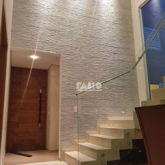 Sobrado com 3 quartos à venda, 275m2 em Residencial Village Damha Rio Preto II, Sao Jose Do Rio Preto - SP - imagem 8 Foto 8 de Sobrado com 3 quartos à venda, 275m2 em Residencial Village Damha Rio Preto II, Sao Jose Do Rio Preto - SP