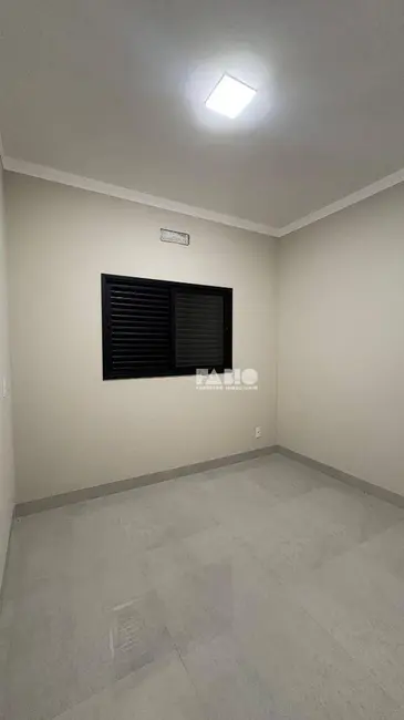 Foto 4 de Casa com 3 quartos à venda, 200m2 em Sao Jose Do Rio Preto - SP