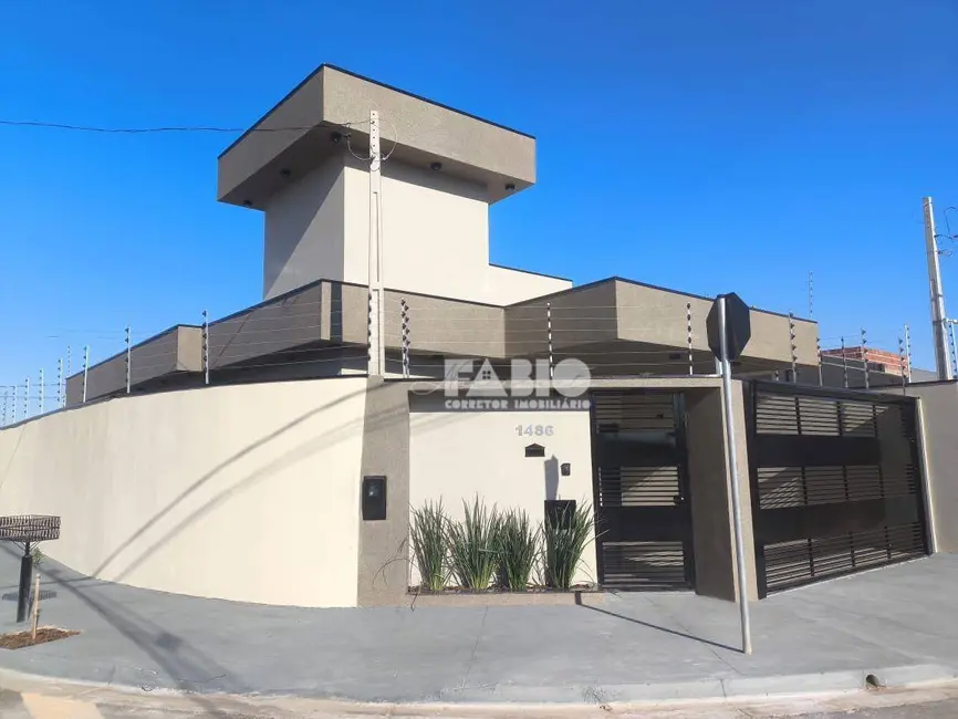 Foto 2 de Casa com 3 quartos à venda, 202m2 em Estância Jóckei Club, Sao Jose Do Rio Preto - SP