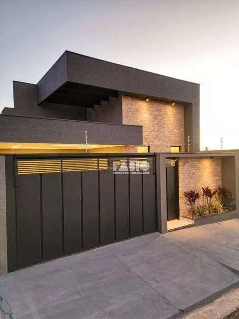 Foto 3 de Casa com 3 quartos à venda, 200m2 em Sao Jose Do Rio Preto - SP