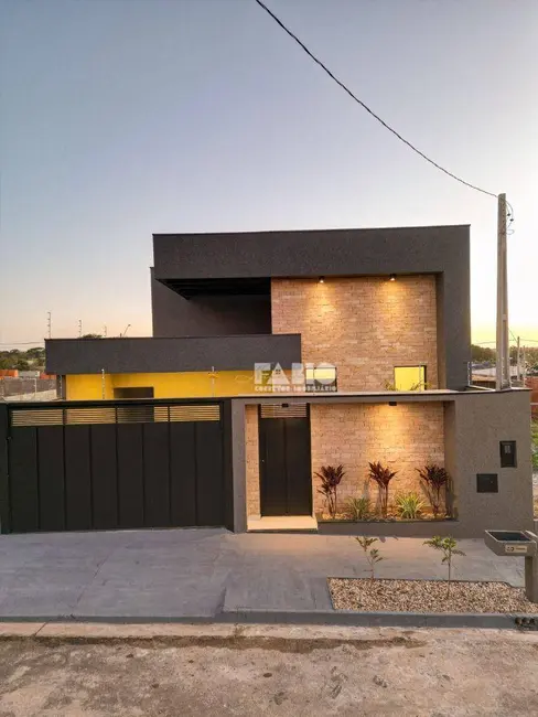 Foto 2 de Casa com 3 quartos à venda, 200m2 em Sao Jose Do Rio Preto - SP