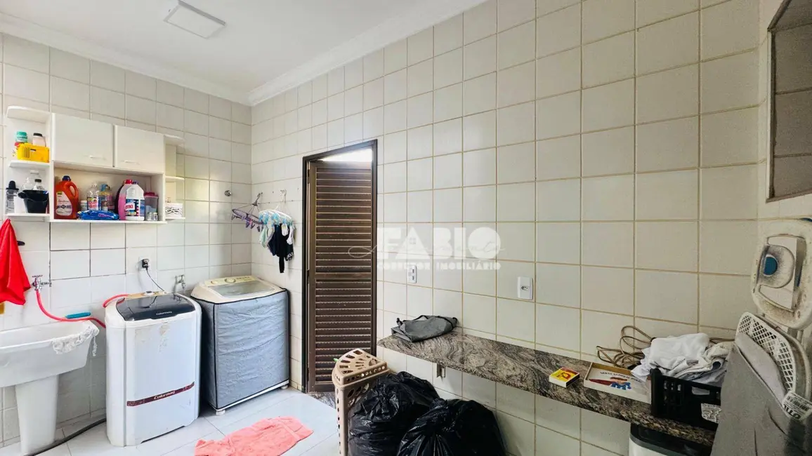 Casa de Condomínio com 3 quartos à venda, 360m2 em Recanto Real, Sao Jose Do Rio Preto - SP - imagem 9 Foto 9 de Casa de Condomínio com 3 quartos à venda, 360m2 em Recanto Real, Sao Jose Do Rio Preto - SP