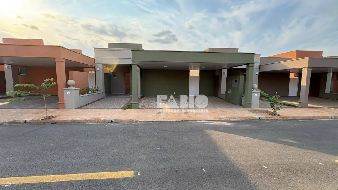 Foto 2 de Casa de Condomínio com 2 quartos à venda, 190m2 em Bady Bassitt - SP