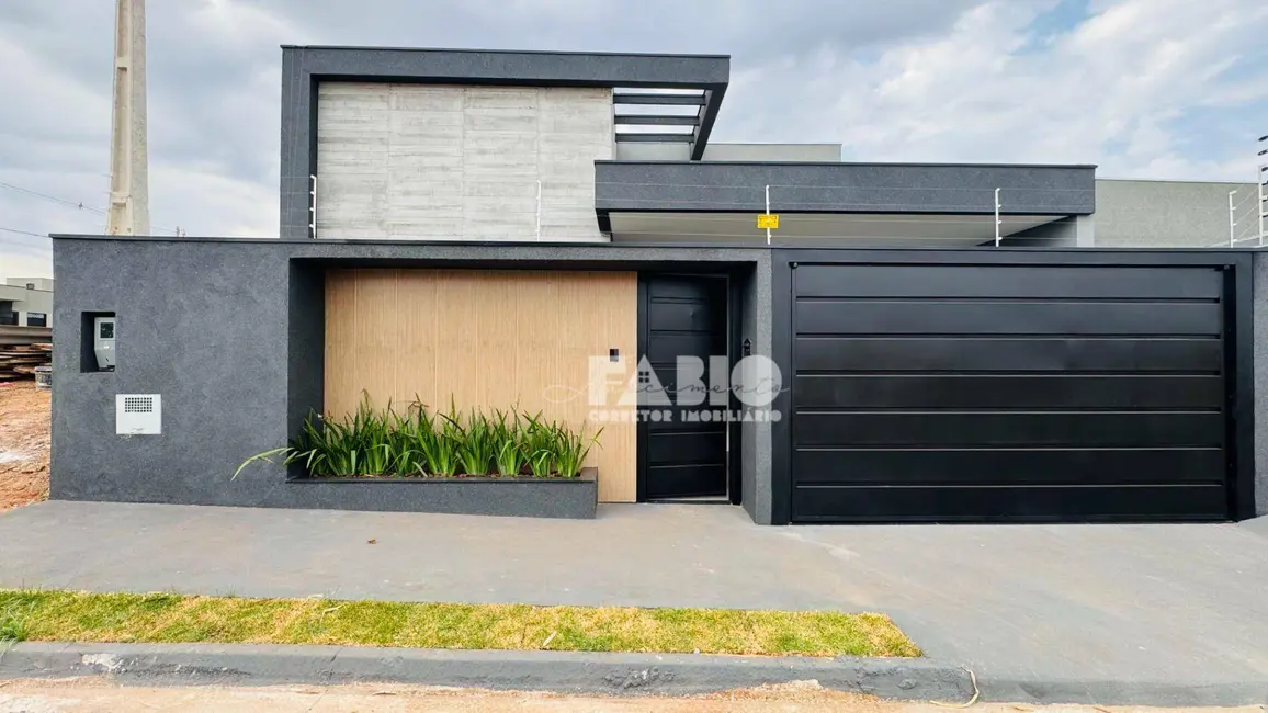 Foto 1 de Casa com 3 quartos à venda, 211m2 em Mirassol - SP