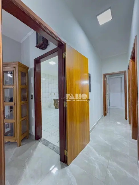 Casa com 3 quartos à venda, 300m2 em Vila São Judas Tadeu, Sao Jose Do Rio Preto - SP - imagem 9 Foto 9 de Casa com 3 quartos à venda, 300m2 em Vila São Judas Tadeu, Sao Jose Do Rio Preto - SP