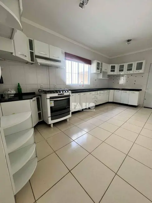 Foto 5 de Casa com 2 quartos à venda, 220m2 em Bady Bassitt - SP