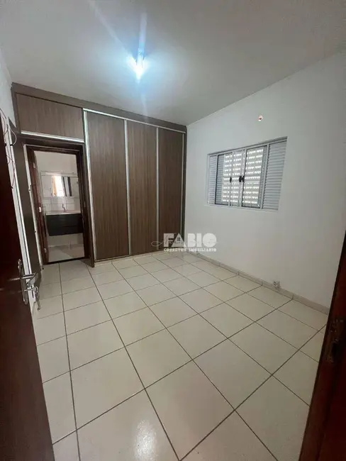 Foto 7 de Casa com 2 quartos à venda, 220m2 em Bady Bassitt - SP