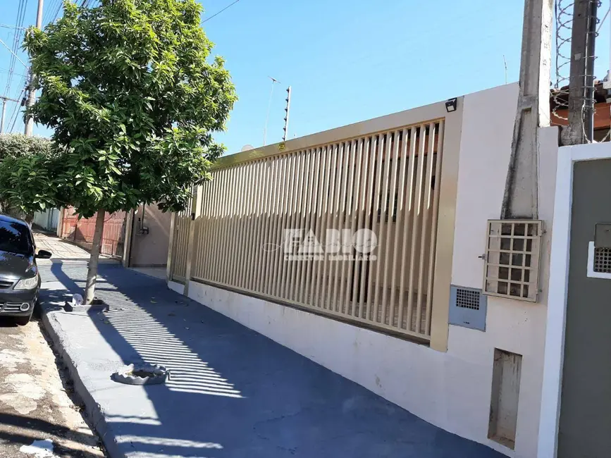 Casa com 3 quartos à venda, 312m2 em Jardim Conceição, Sao Jose Do Rio Preto - SP - imagem 2 Foto 2 de Casa com 3 quartos à venda, 312m2 em Jardim Conceição, Sao Jose Do Rio Preto - SP