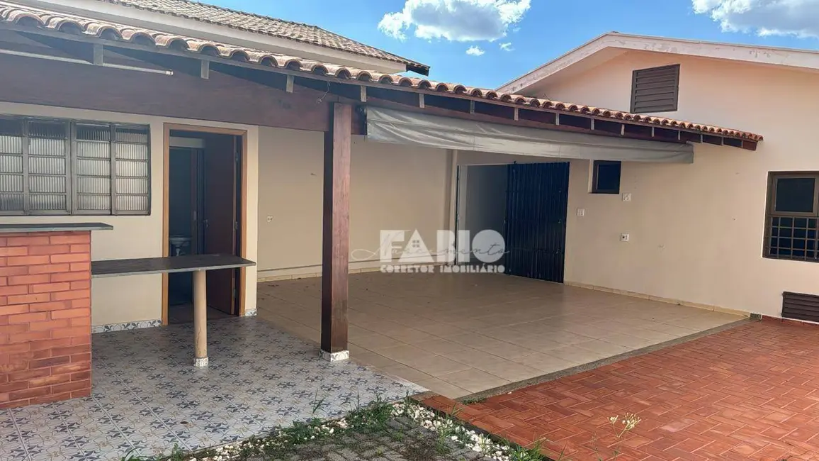 Foto 2 de Casa com 4 quartos à venda, 370m2 em Parque Industrial, Sao Jose Do Rio Preto - SP