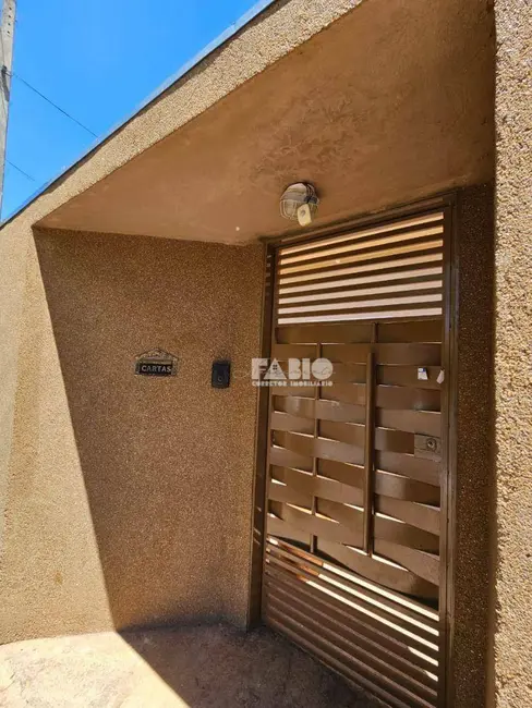 Foto 3 de Casa com 2 quartos à venda, 180m2 em Cedral - SP