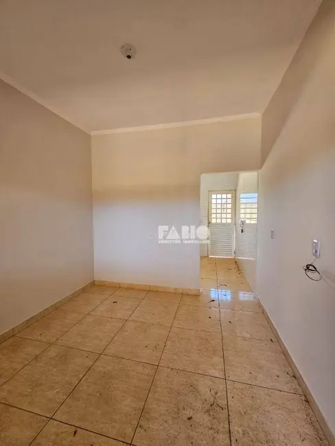 Foto 6 de Casa com 2 quartos à venda, 180m2 em Cedral - SP