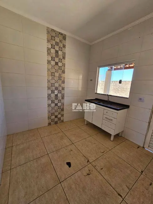 Foto 8 de Casa com 2 quartos à venda, 180m2 em Cedral - SP