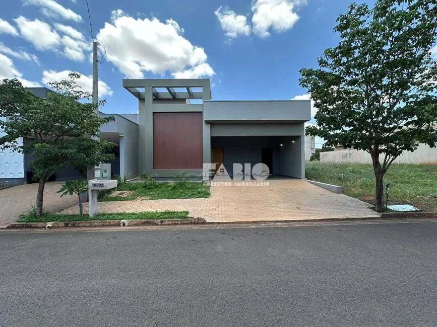 Foto 1 de Casa de Condomínio com 3 quartos à venda, 225m2 em Ipigua - SP