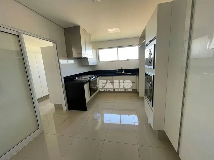 Foto 3 de Apartamento com 3 quartos à venda, 254m2 em Centro, Araraquara - SP