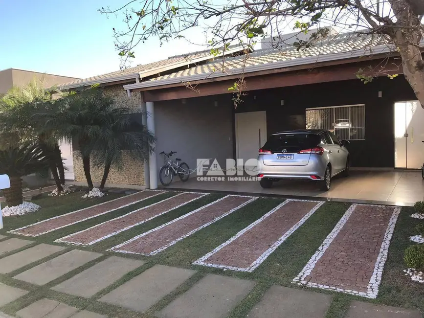 Foto 1 de Casa de Condomínio com 4 quartos à venda, 400m2 em Jardim Residencial Maggiore, Araraquara - SP