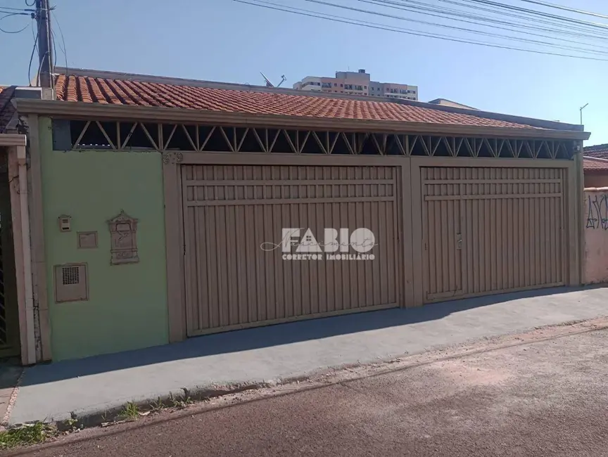 Foto 1 de Casa com 4 quartos à venda, 350m2 em Vila Yamada, Araraquara - SP