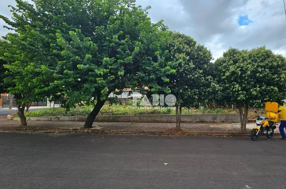 Foto 3 de Terreno / Lote à venda, 300m2 em Jardim Eliana, Araraquara - SP