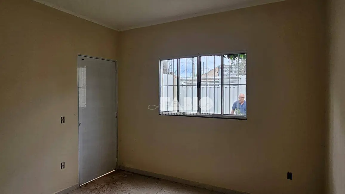 Foto 3 de Casa com 2 quartos à venda, 125m2 em Jardim Roberto Selmi Dei, Araraquara - SP