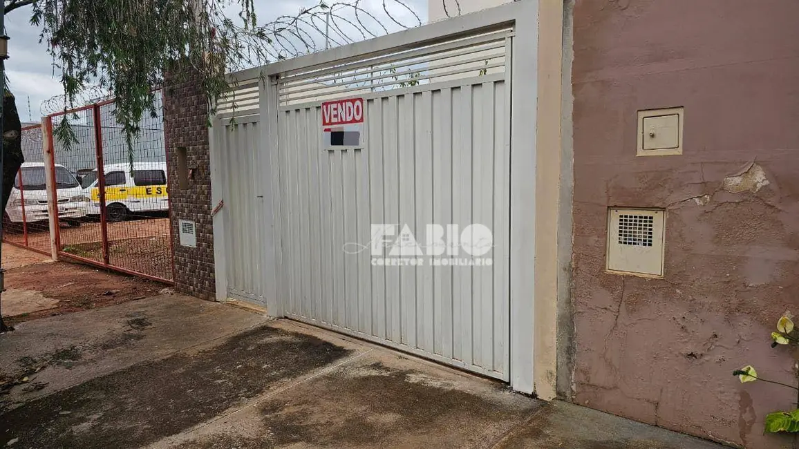 Foto 1 de Casa com 2 quartos à venda, 125m2 em Jardim Roberto Selmi Dei, Araraquara - SP