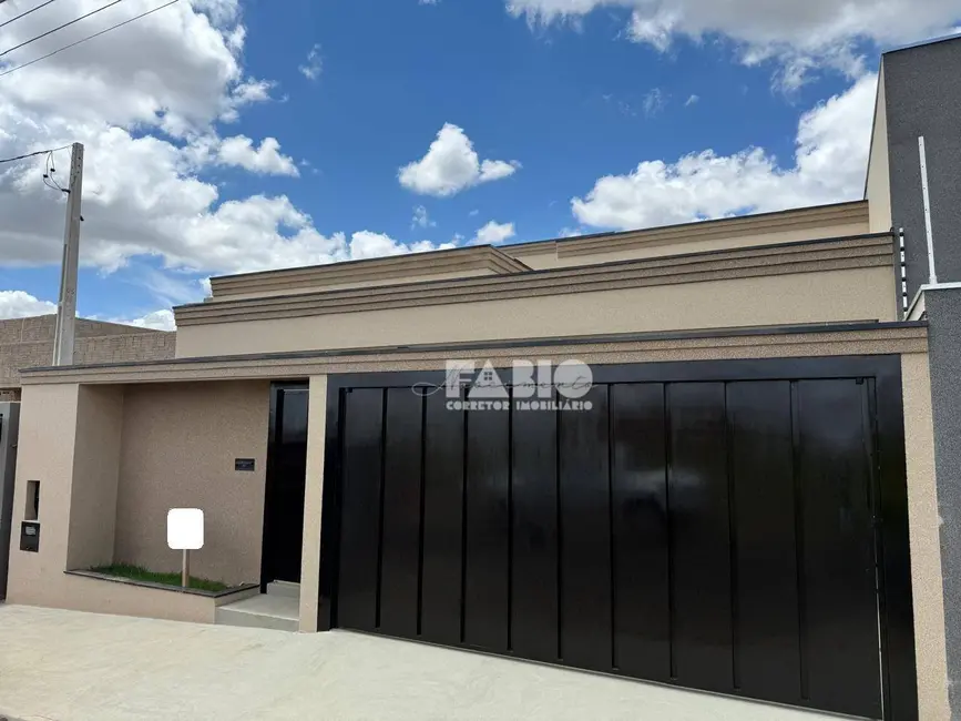 Foto 1 de Casa com 2 quartos à venda, 203m2 em Mirassol - SP