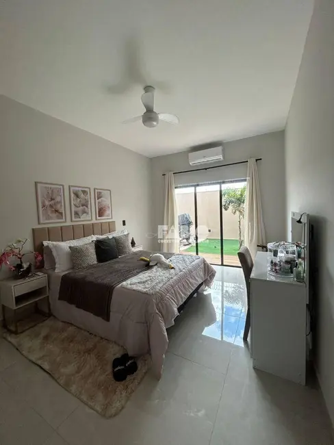 Foto 2 de Casa com 2 quartos à venda, 200m2 em Sao Jose Do Rio Preto - SP