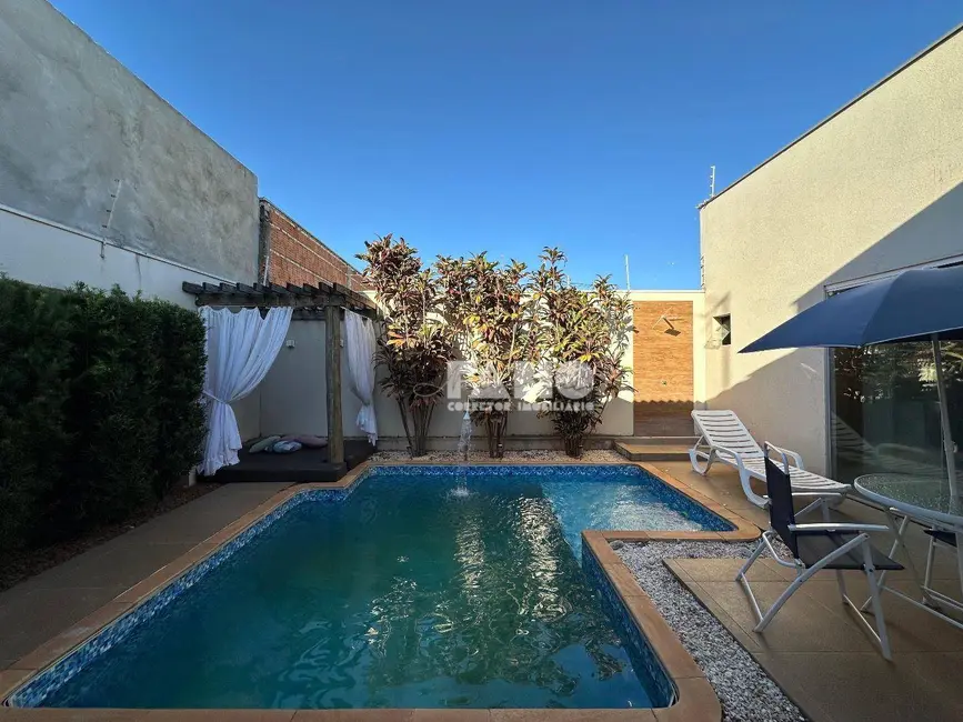 Foto 1 de Casa com 3 quartos à venda, 242m2 em Parque das Amoras II, Sao Jose Do Rio Preto - SP