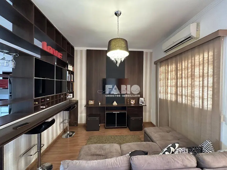 Foto 9 de Casa com 3 quartos à venda, 242m2 em Parque das Amoras II, Sao Jose Do Rio Preto - SP