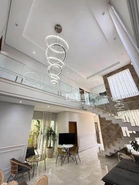 Sobrado com 3 quartos à venda, 280m2 em Village Damha Rio Preto III, Sao Jose Do Rio Preto - SP - imagem 4 Foto 4 de Sobrado com 3 quartos à venda, 280m2 em Village Damha Rio Preto III, Sao Jose Do Rio Preto - SP