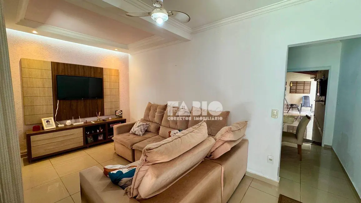 Foto 4 de Casa com 3 quartos à venda, 200m2 em Residencial Caetano, Sao Jose Do Rio Preto - SP