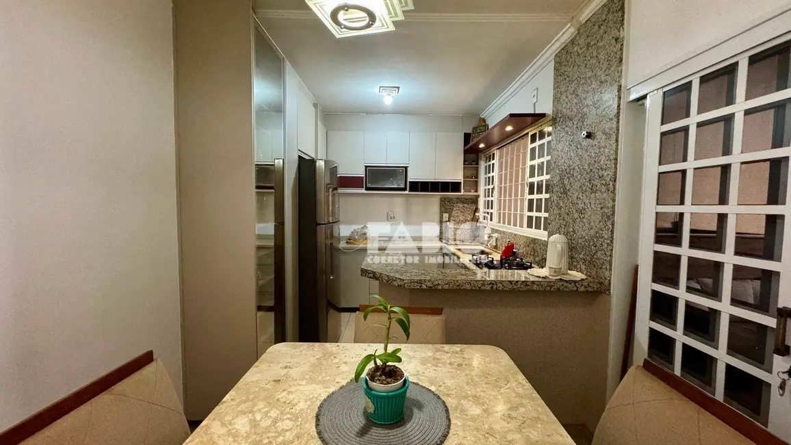 Foto 6 de Casa com 3 quartos à venda, 200m2 em Residencial Caetano, Sao Jose Do Rio Preto - SP