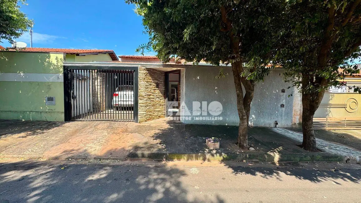 Foto 2 de Casa com 3 quartos à venda, 200m2 em Residencial Caetano, Sao Jose Do Rio Preto - SP