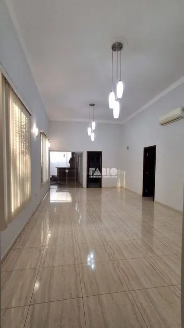 Foto 3 de Casa de Condomínio com 3 quartos à venda, 307m2 em Residencial Village Damha Rio Preto II, Sao Jose Do Rio Preto - SP