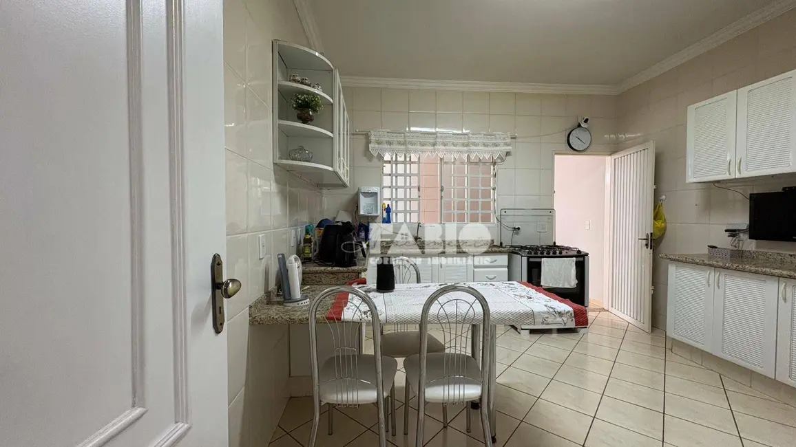 Foto 4 de Casa com 3 quartos à venda, 200m2 em Jardim Marambáia, Sao Jose Do Rio Preto - SP