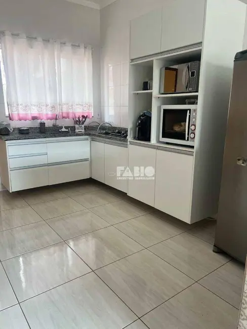 Foto 1 de Casa com 2 quartos à venda, 180m2 em Mirassol - SP